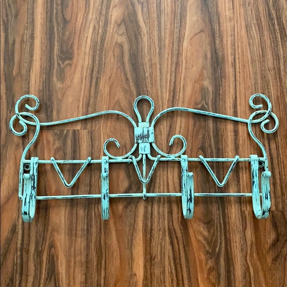 Soft Surroundings Cloth Rack - Picture 2 of 5